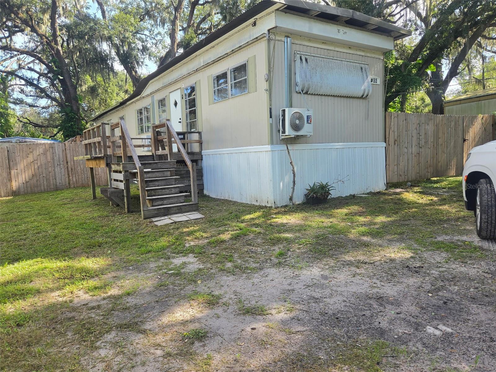906 Estelle Ave, Brandon