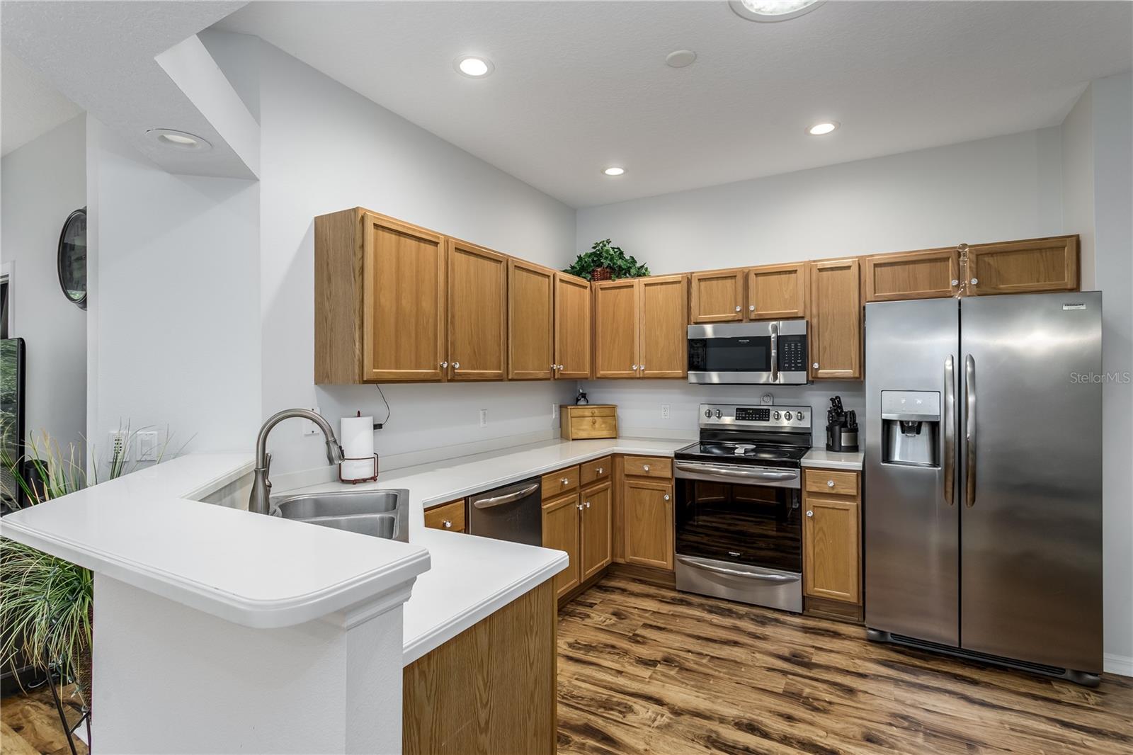 7235 CLEOPATRA DR