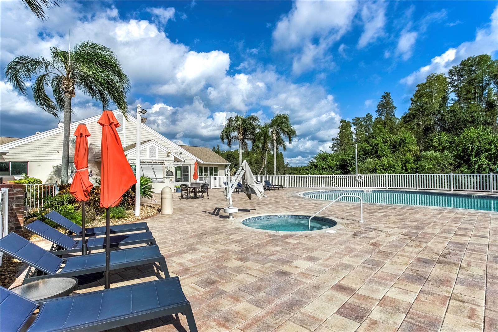 7235 CLEOPATRA DR