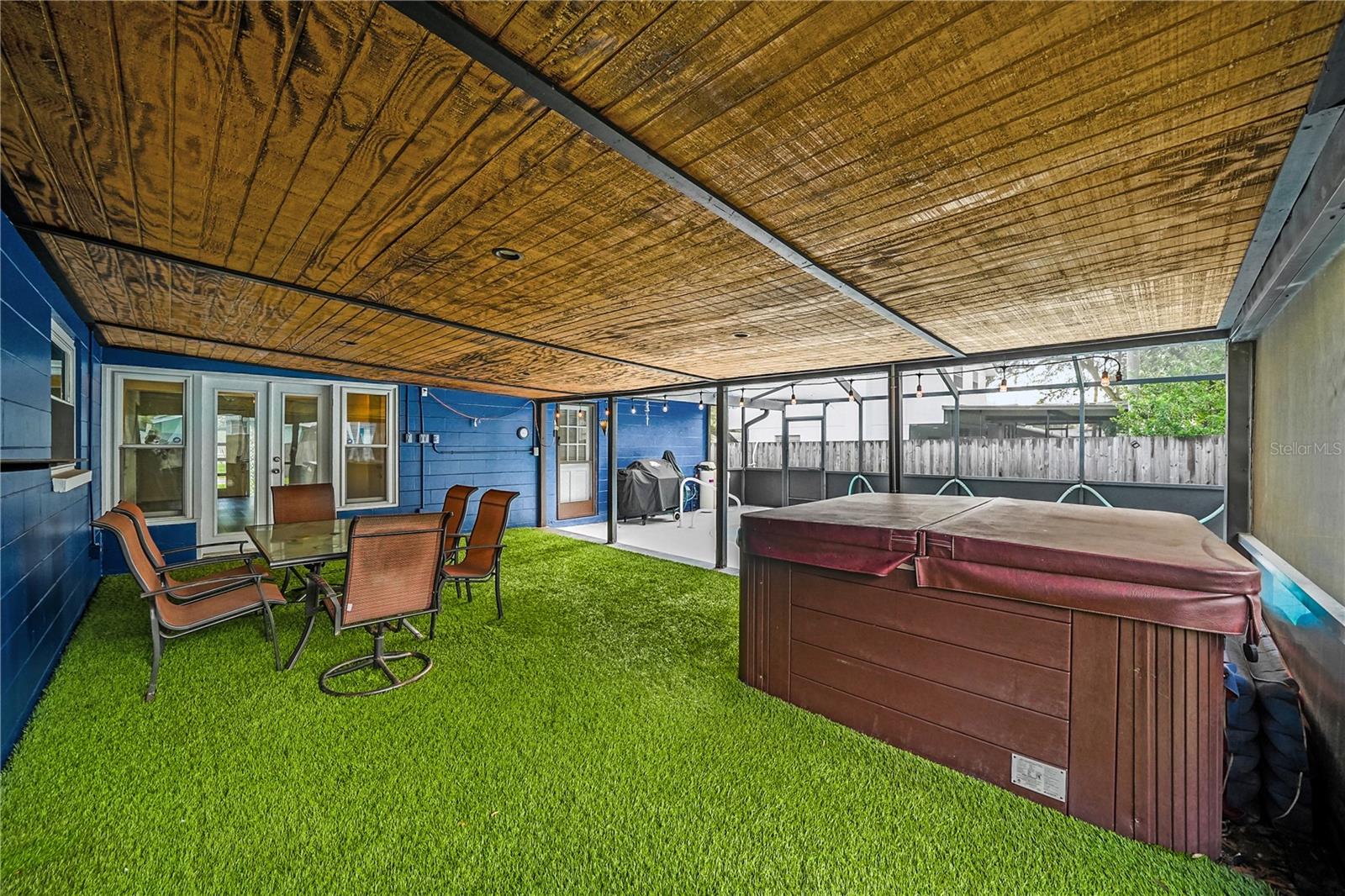 116 WINDY CIR