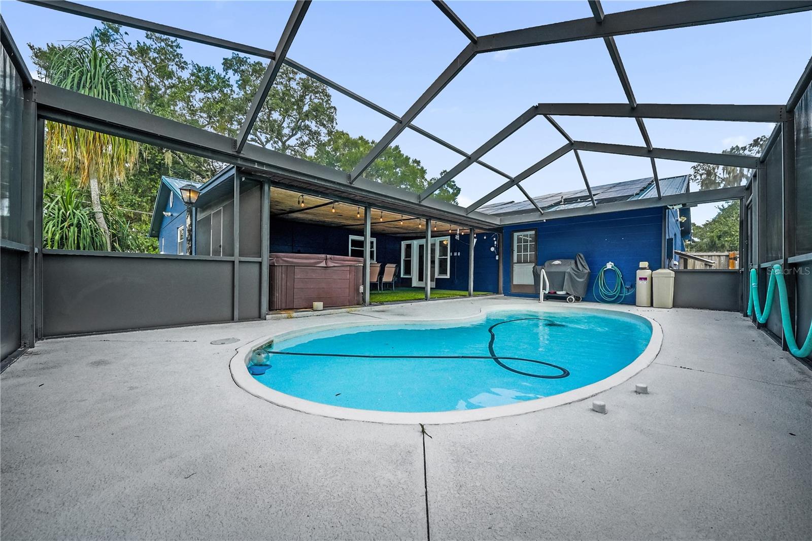 116 WINDY CIR