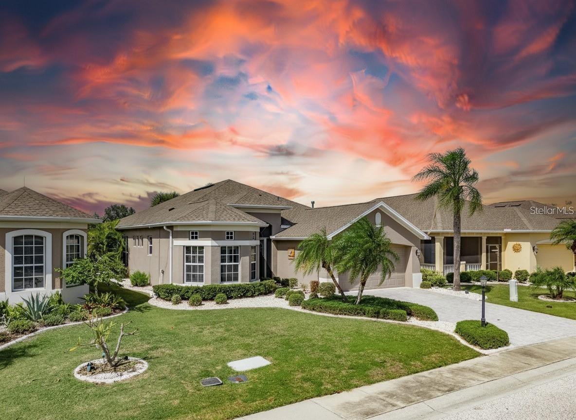 1039 Emerald Dunes Dr, Sun City Center