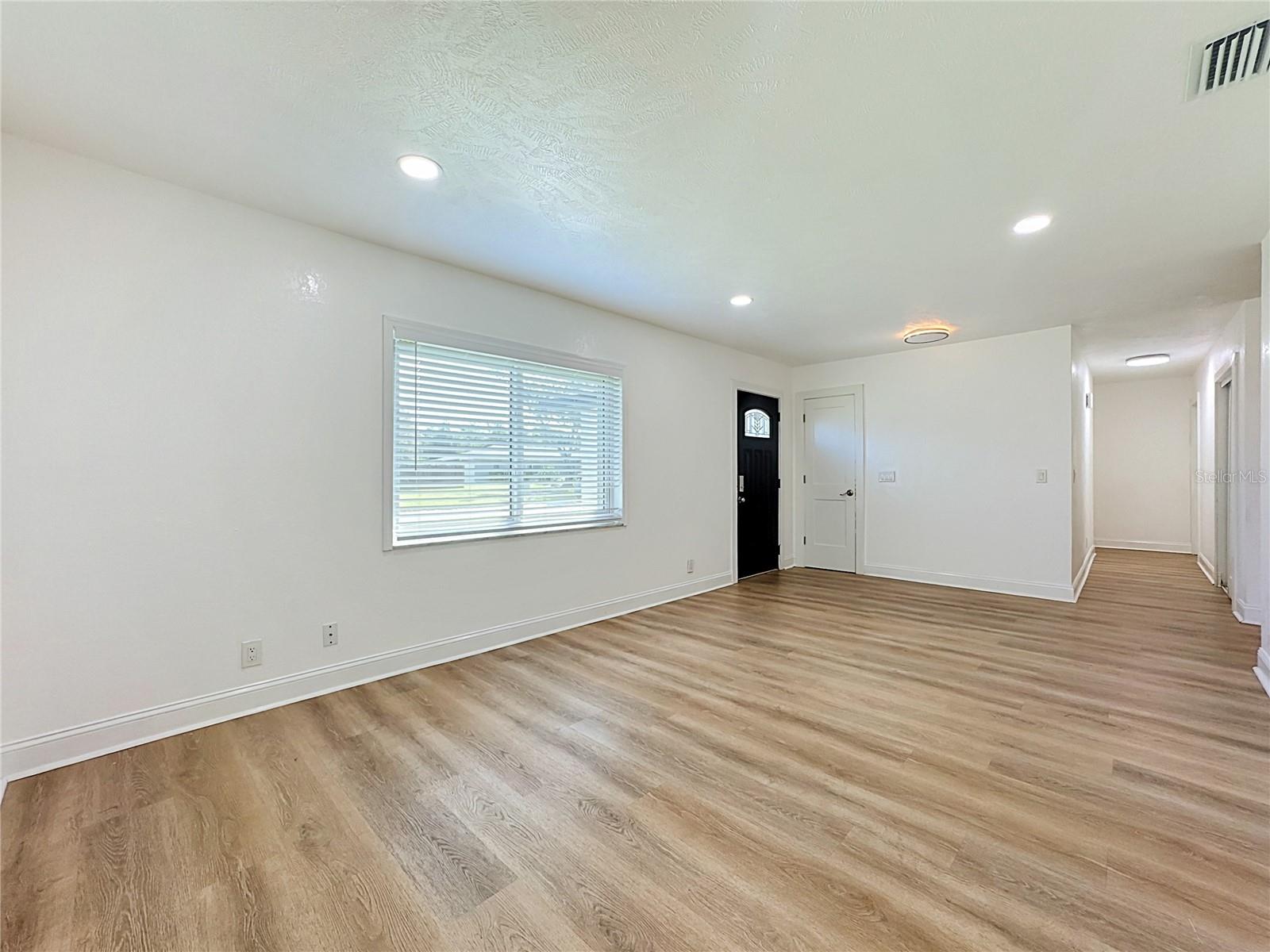 264 VAN GOGH CIR