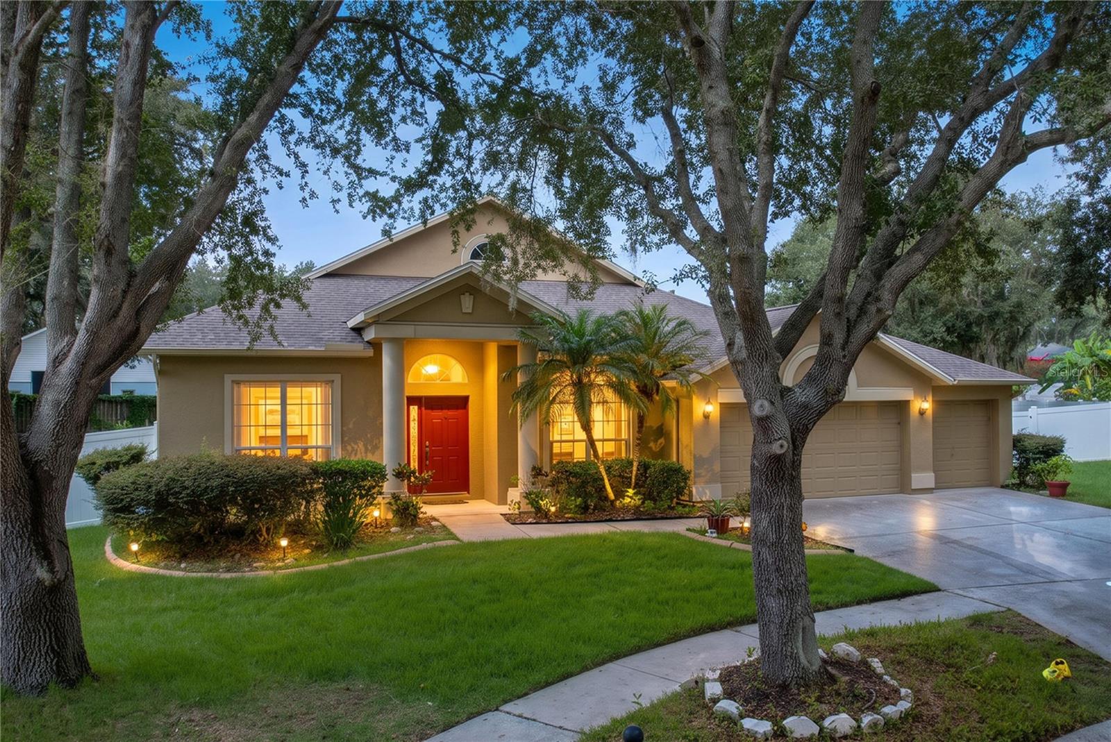 1124 Split Silk St, Valrico