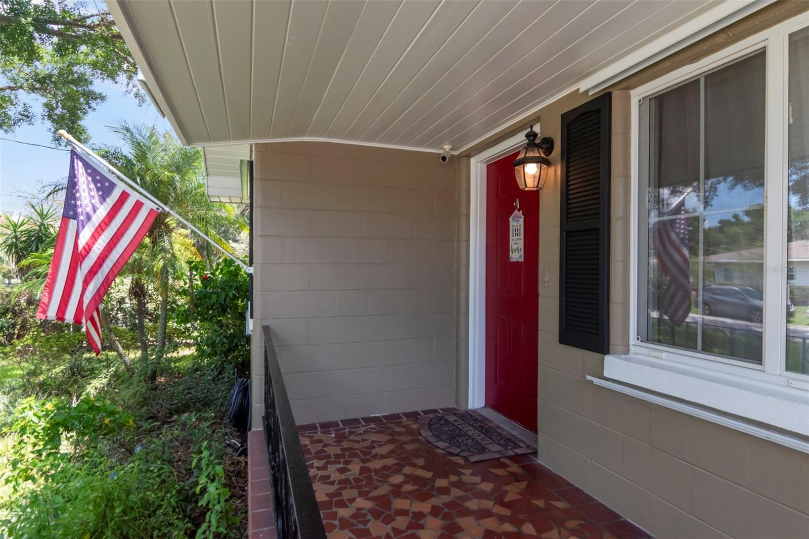 311 N GOMEZ AVE
