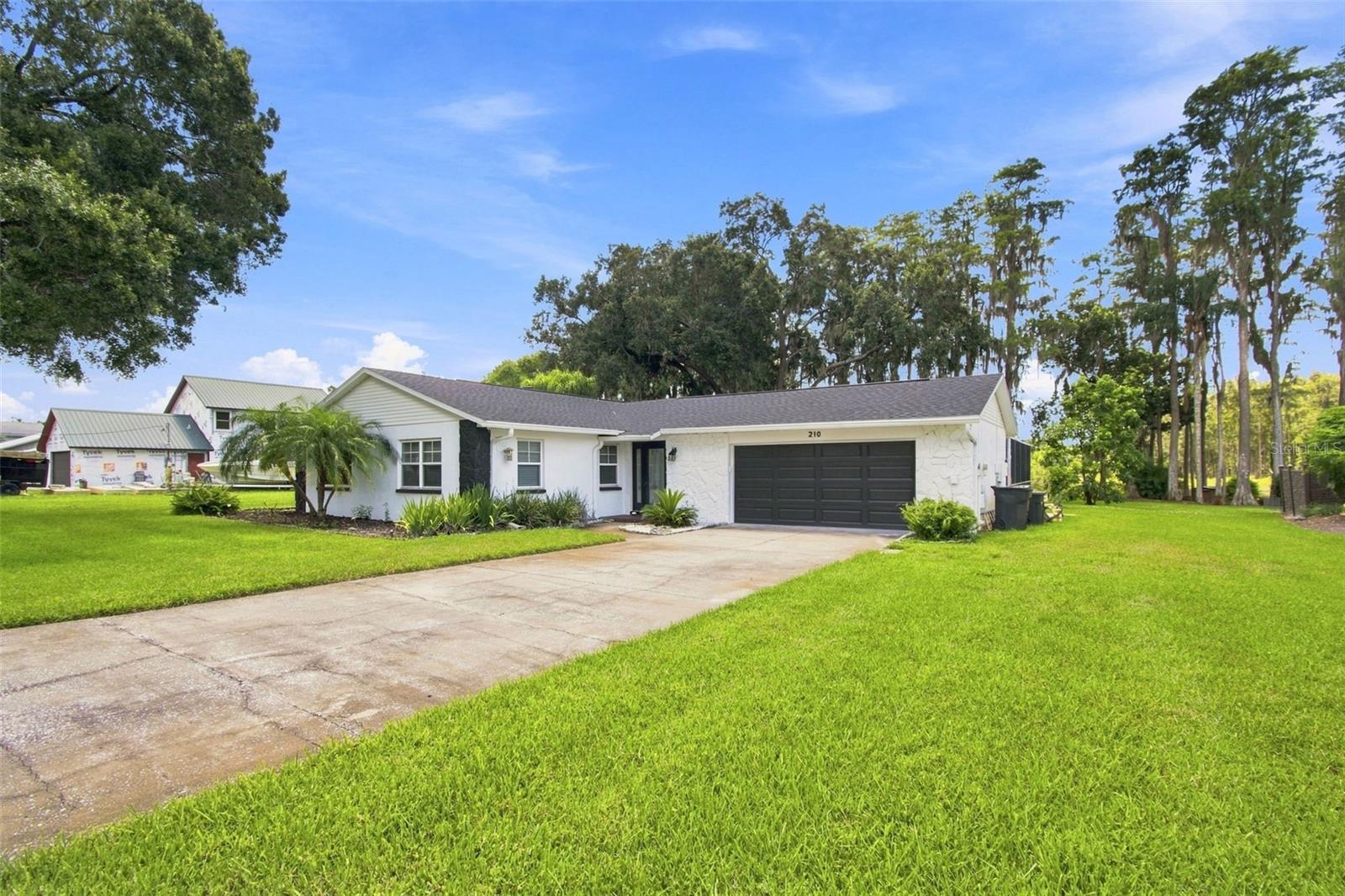 210 LAKE HOBBS RD