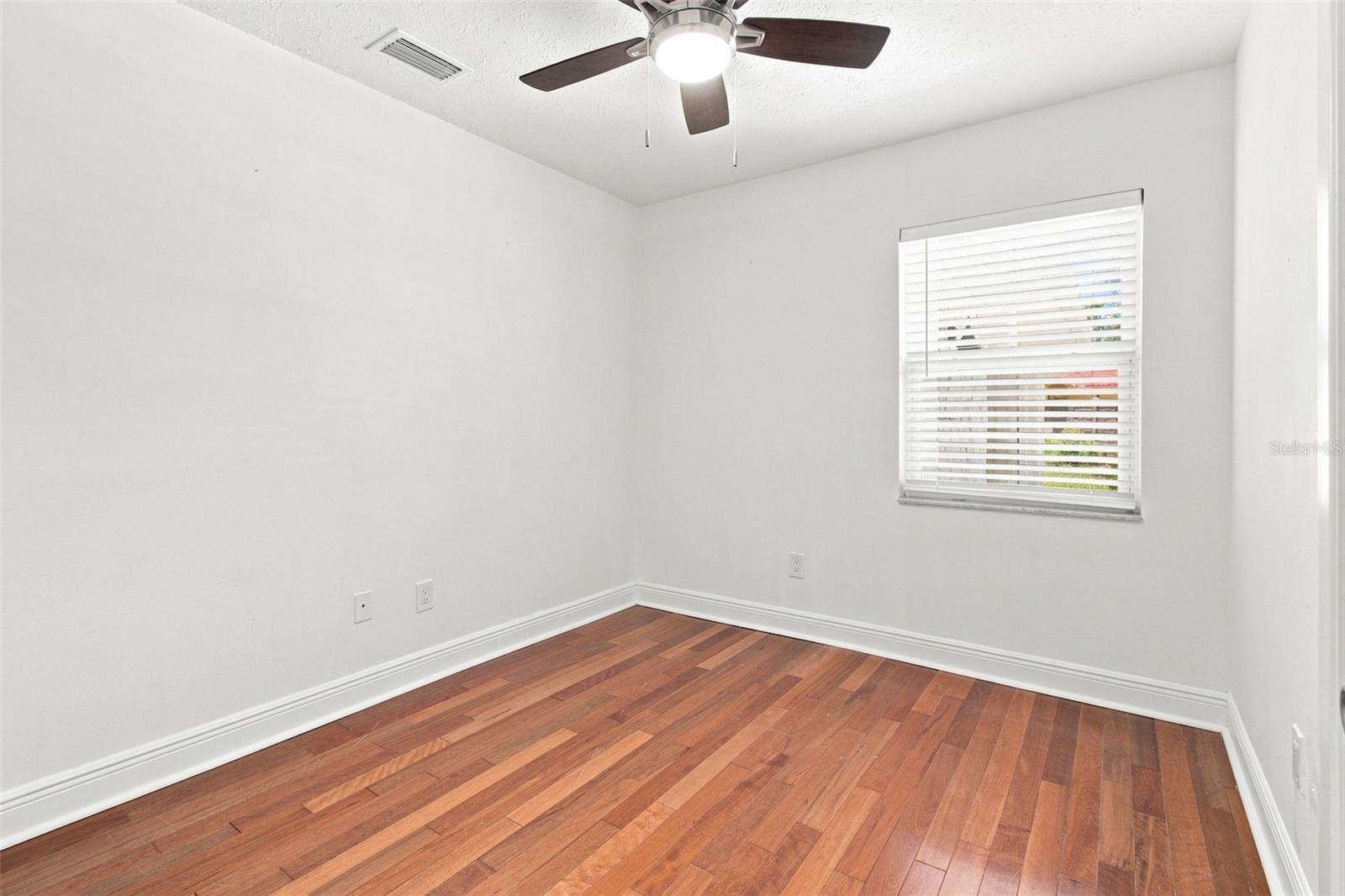 210 LAKE HOBBS RD