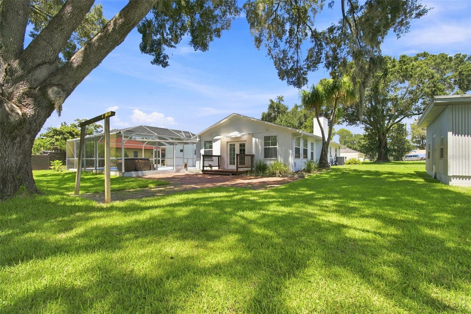 210 LAKE HOBBS RD