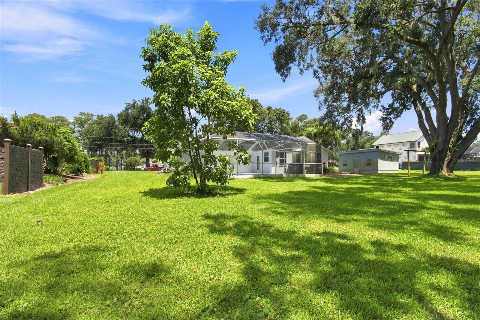 210 LAKE HOBBS RD