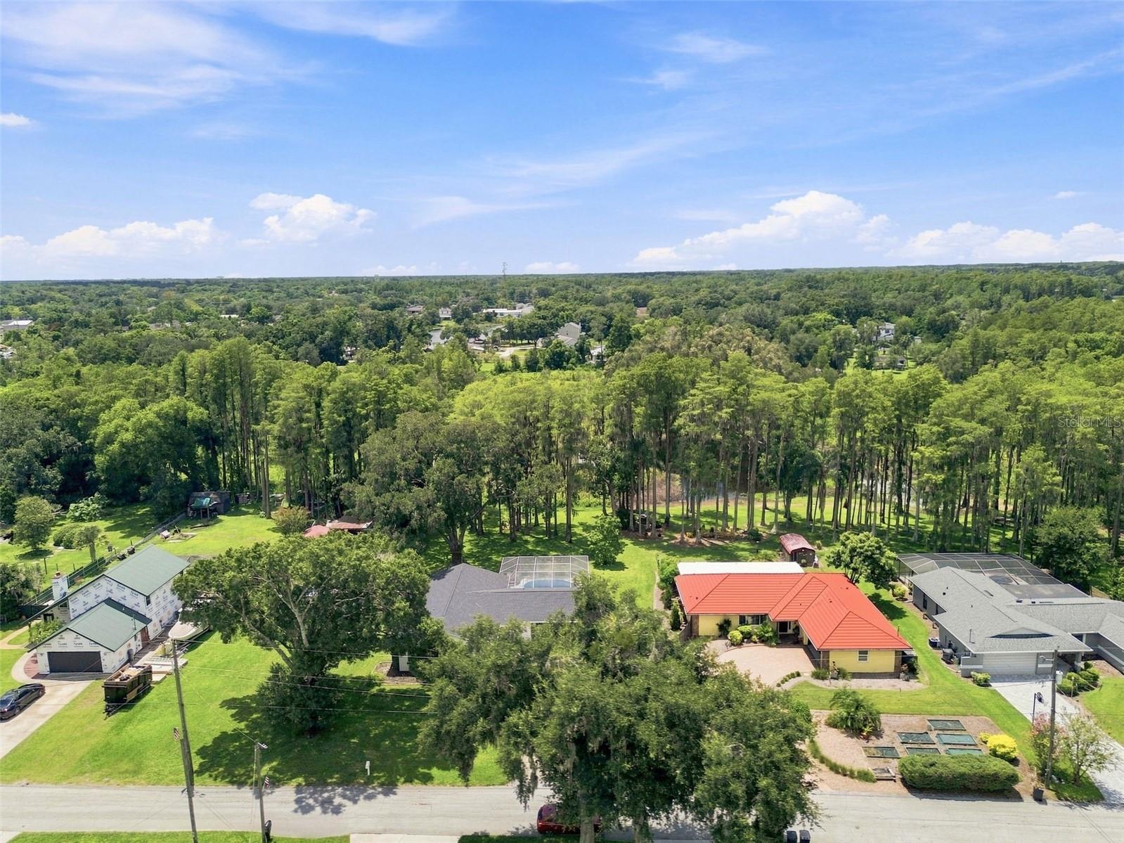 210 LAKE HOBBS RD