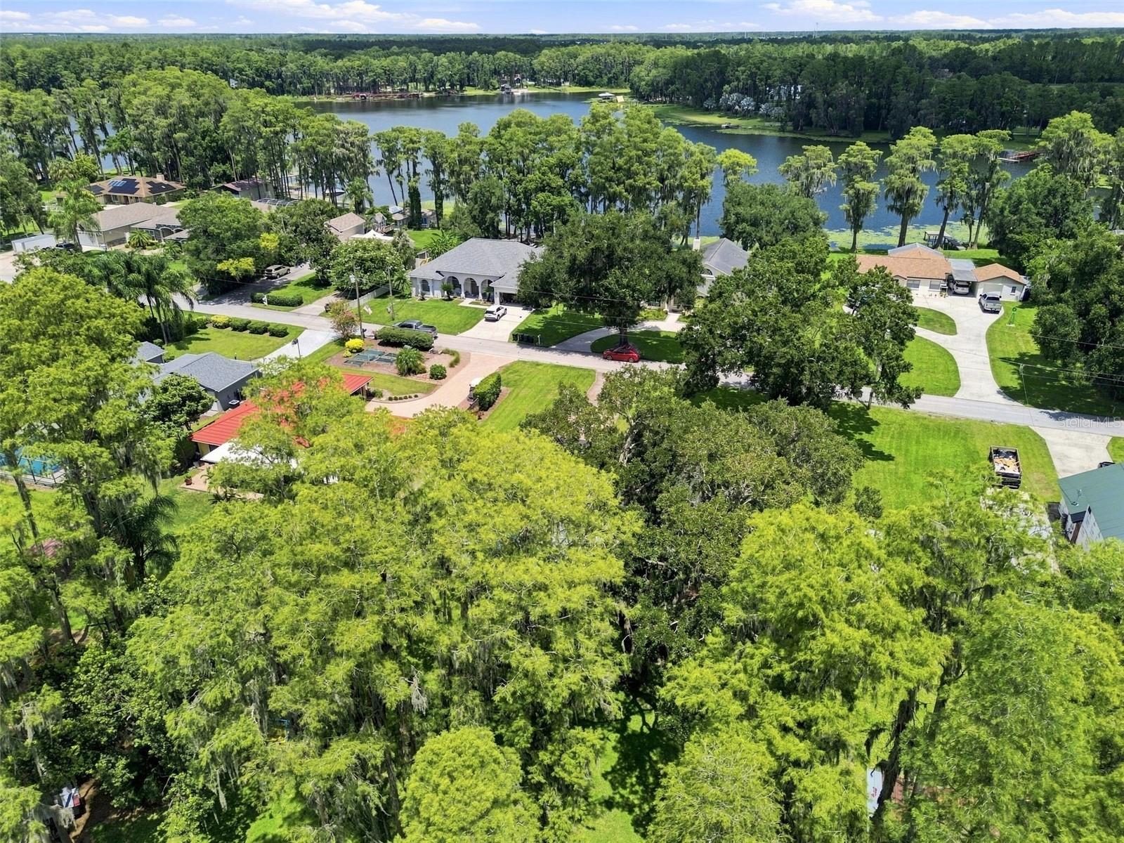 210 LAKE HOBBS RD