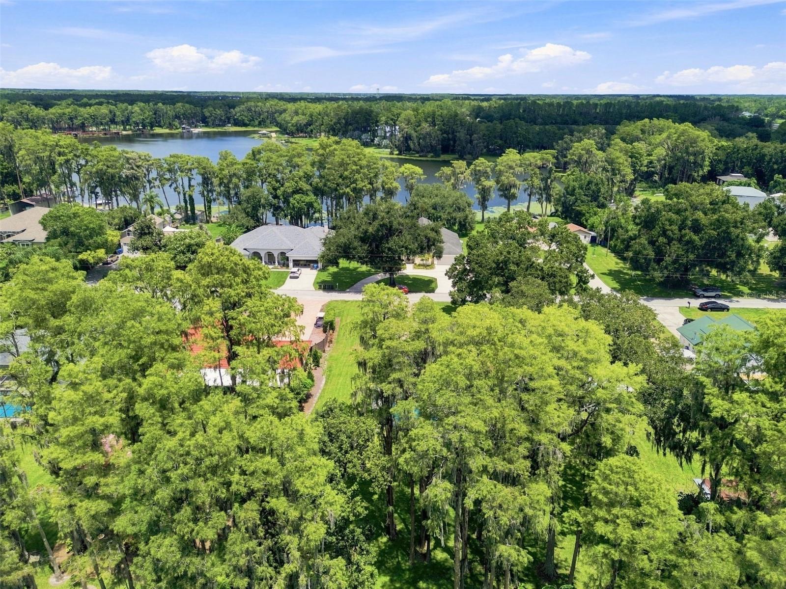 210 LAKE HOBBS RD