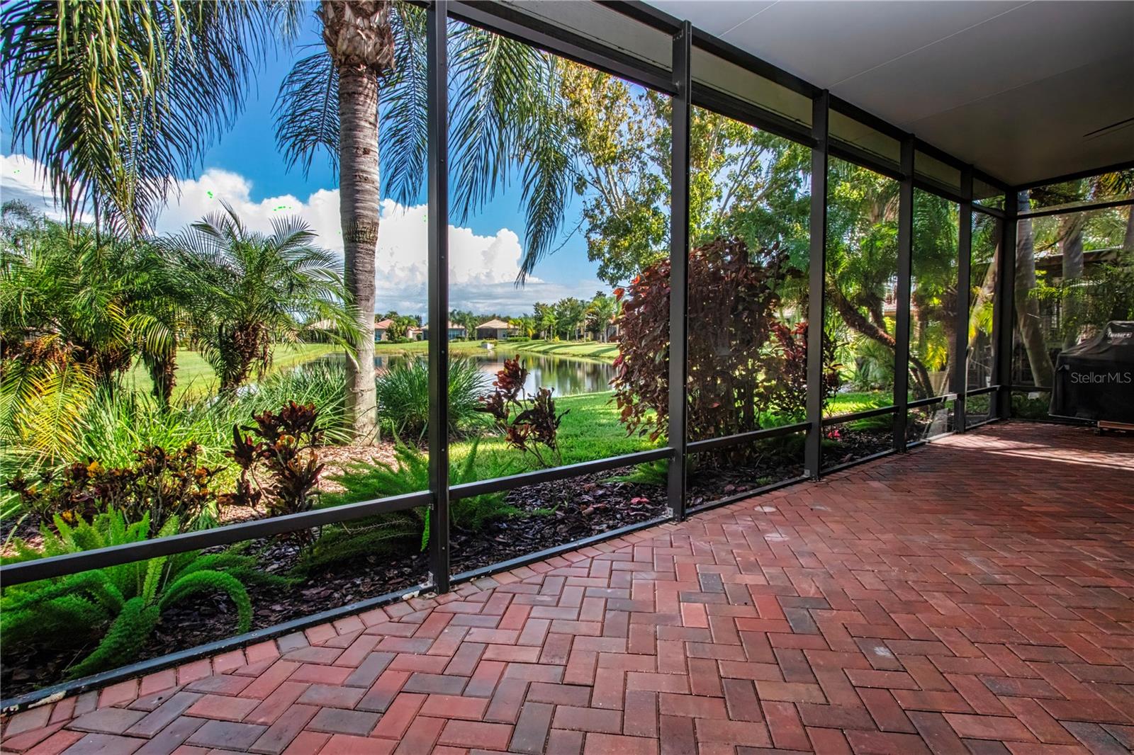 15847 COBBLE MILL DR