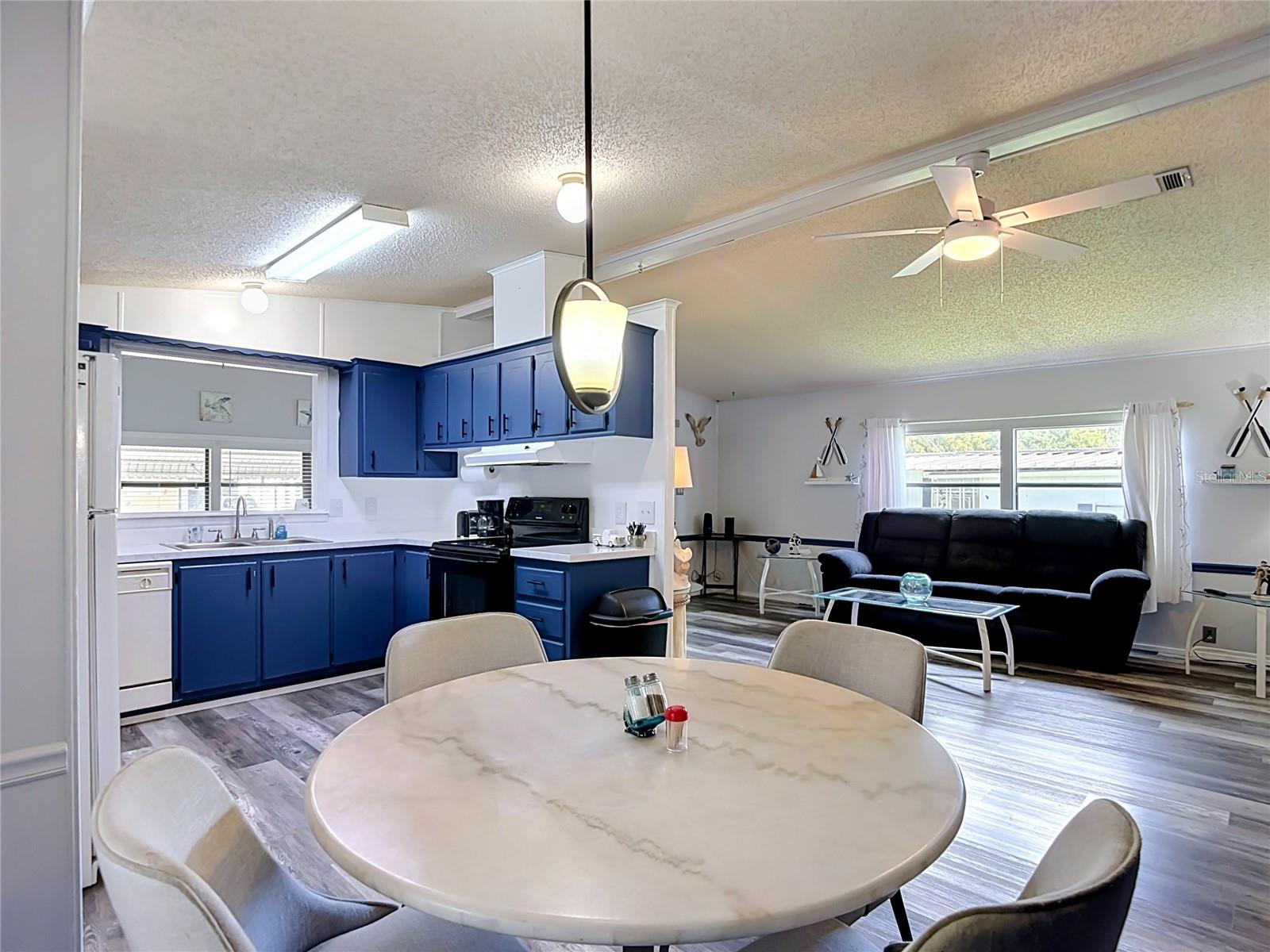 4616 OLIVE DR
