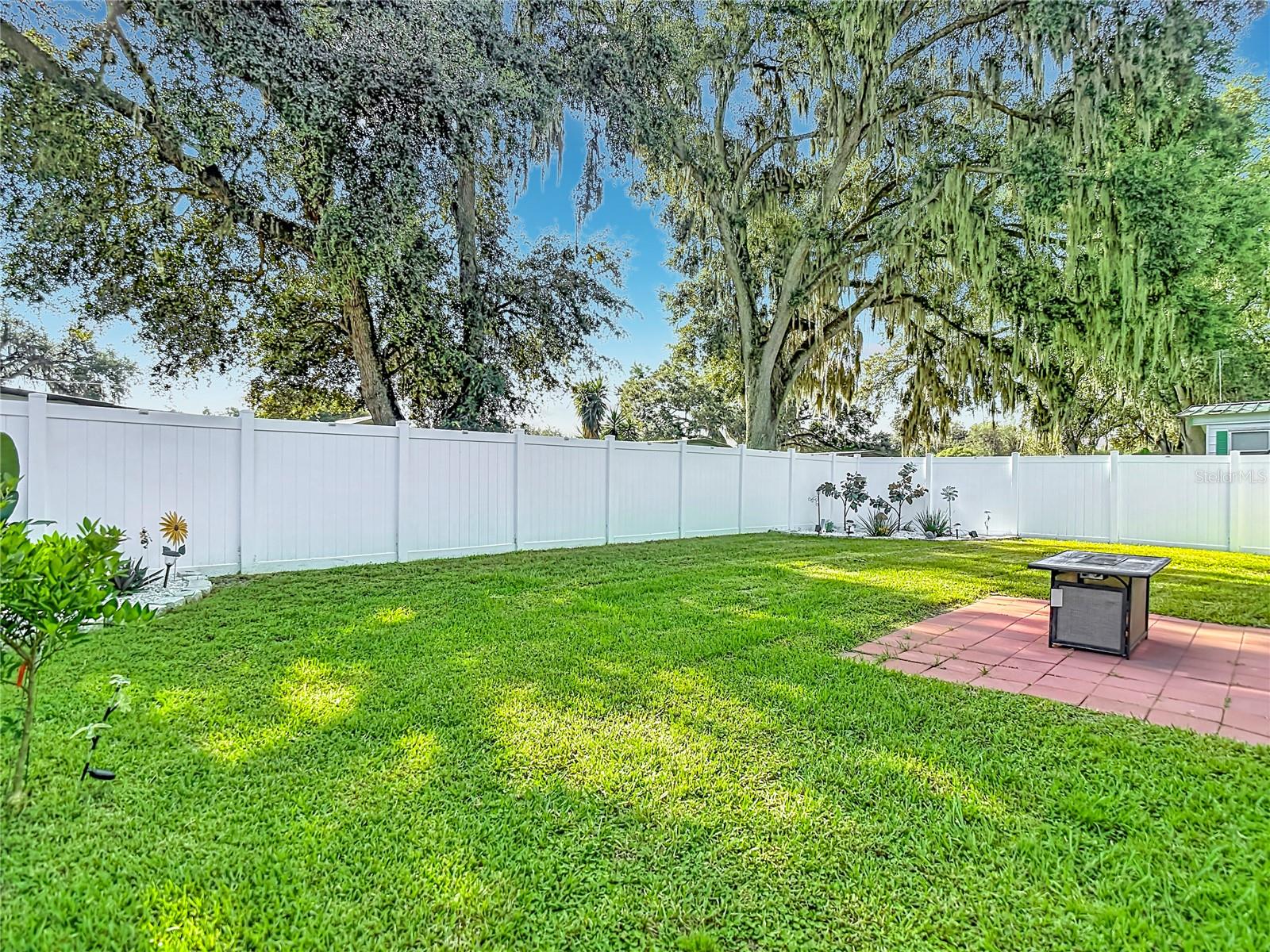 4616 OLIVE DR