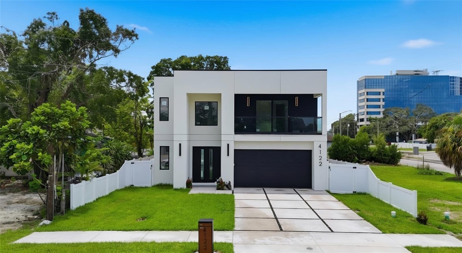 4122 W NASSAU ST