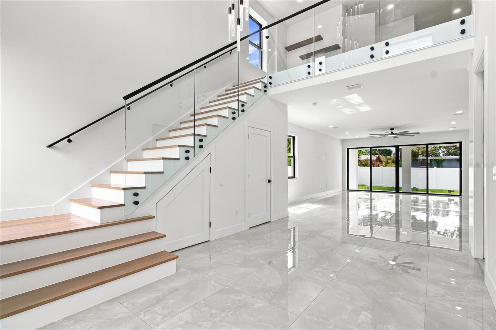 4122 W NASSAU ST