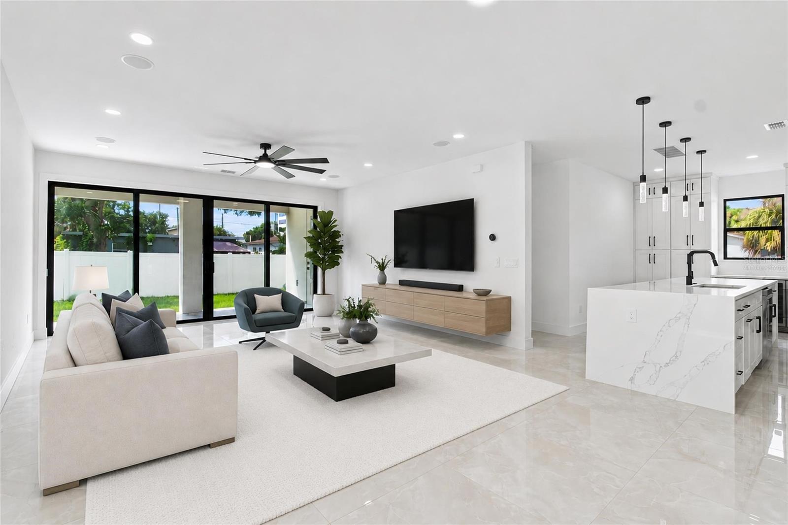 4122 W NASSAU ST