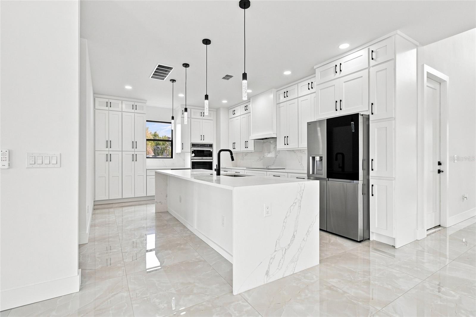 4122 W NASSAU ST