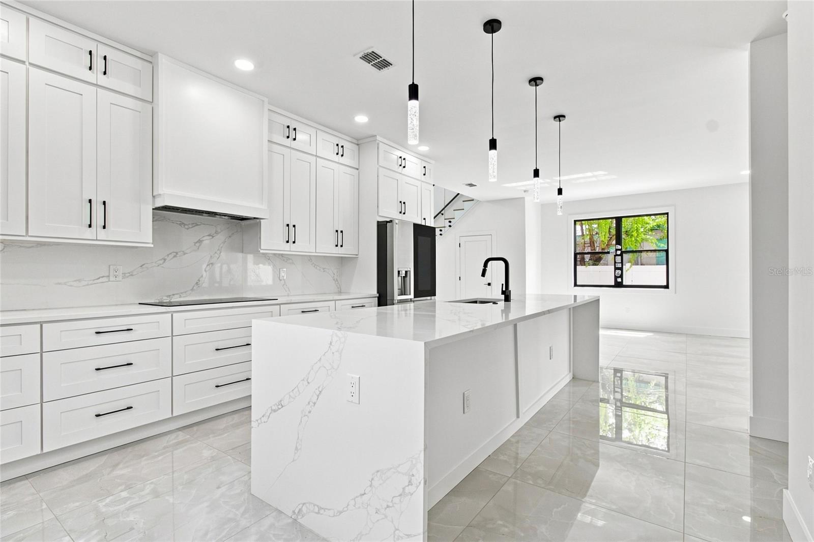4122 W NASSAU ST