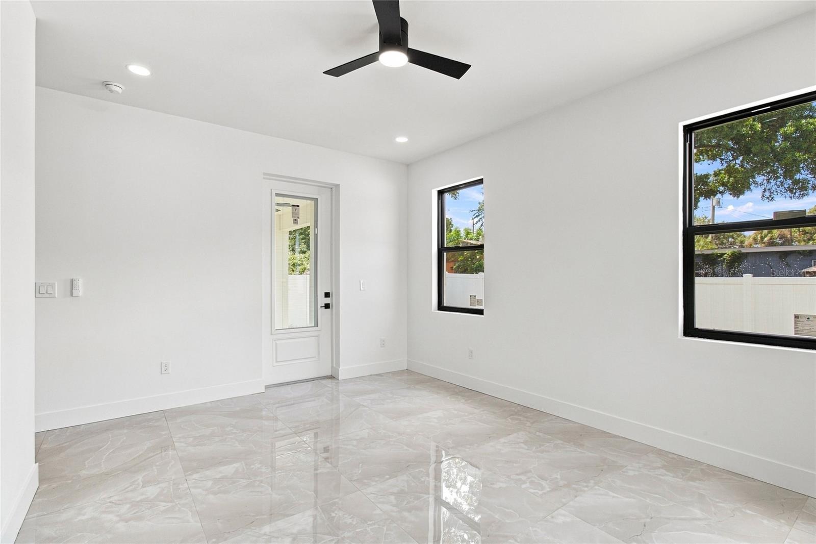 4122 W NASSAU ST