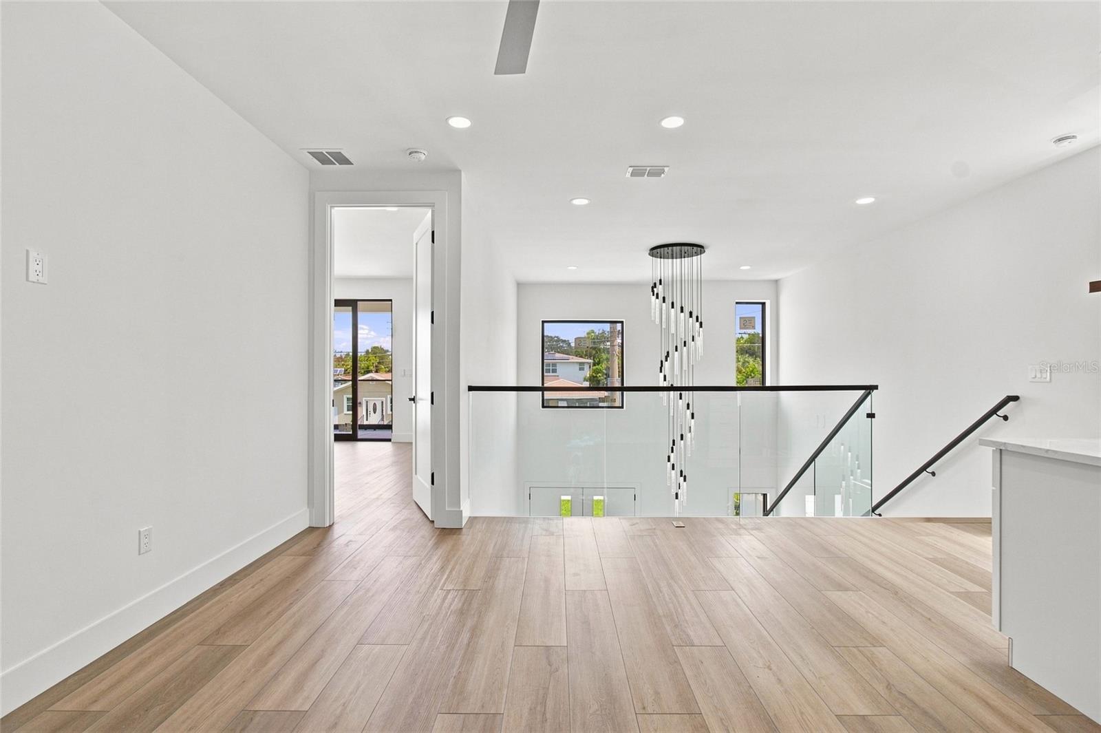 4122 W NASSAU ST