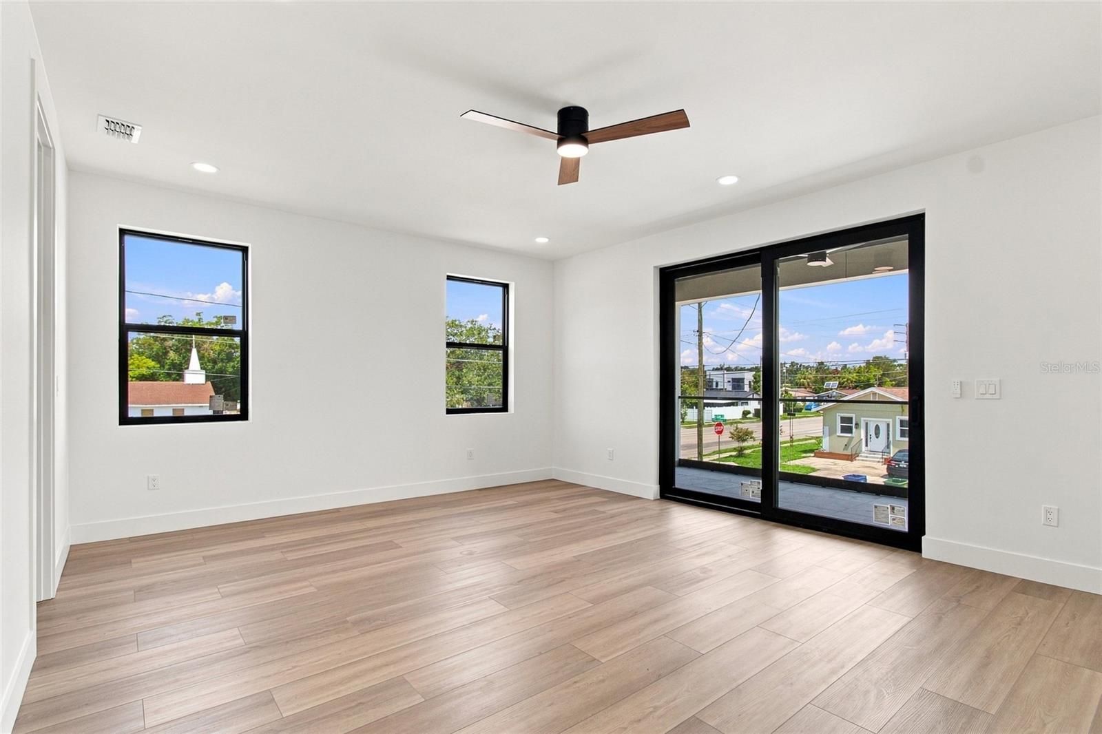 4122 W NASSAU ST