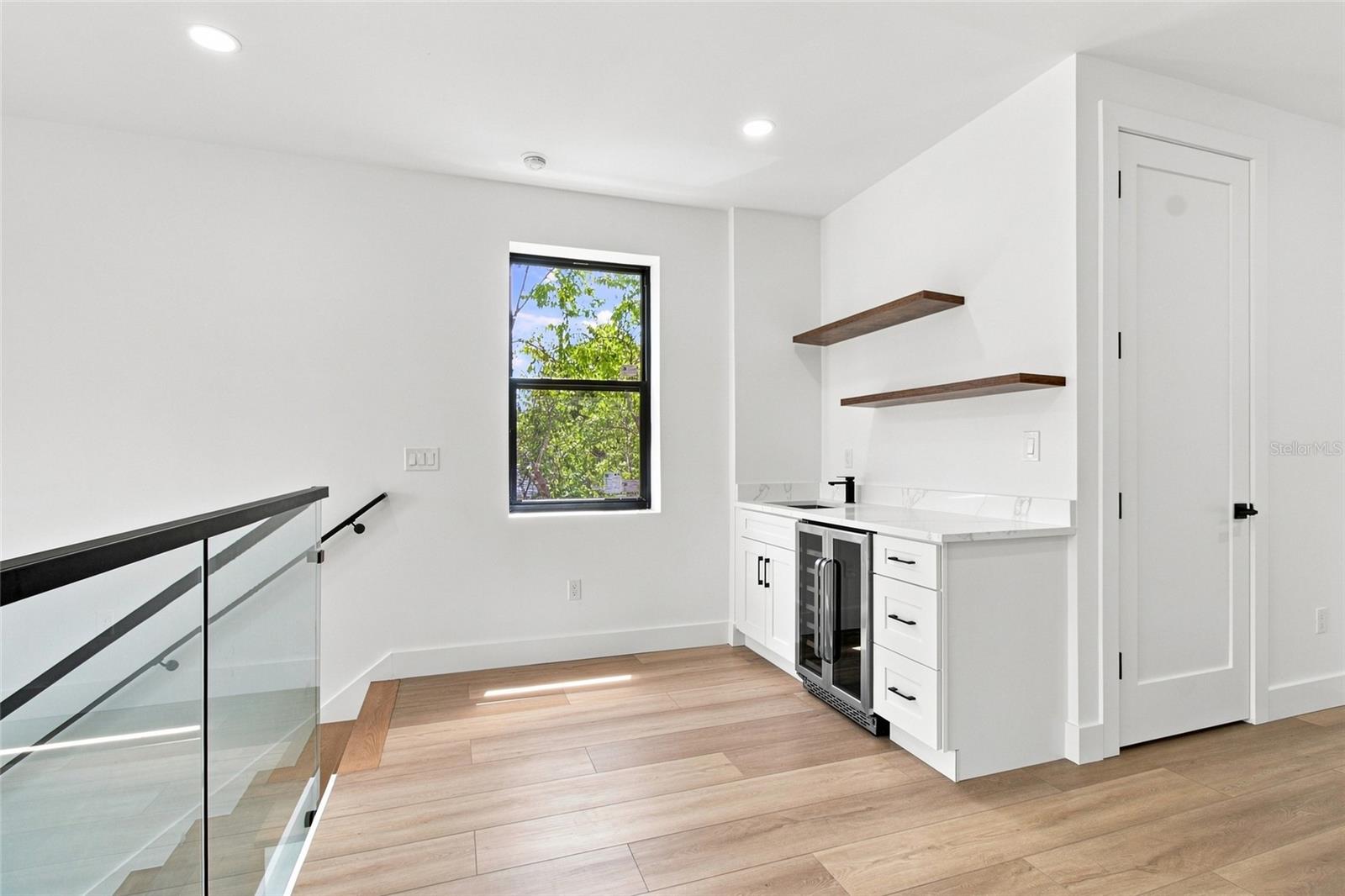 4122 W NASSAU ST