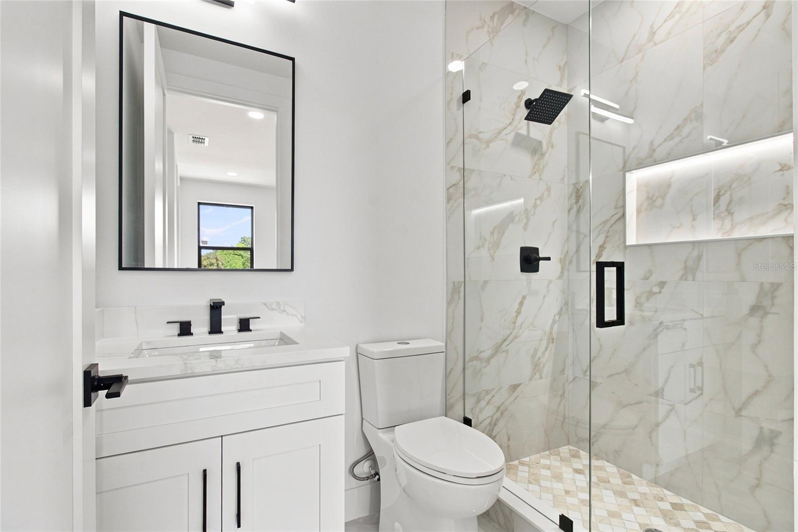 4122 W NASSAU ST