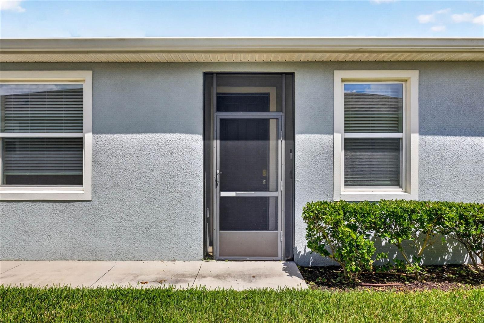 7460 STONEBROOK CIR