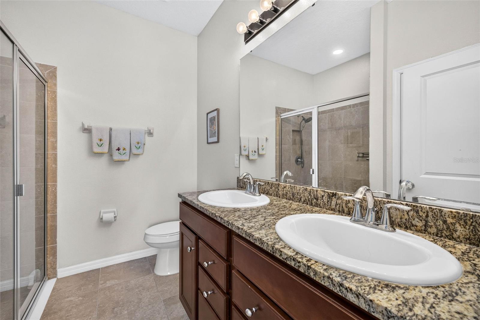 7460 STONEBROOK CIR