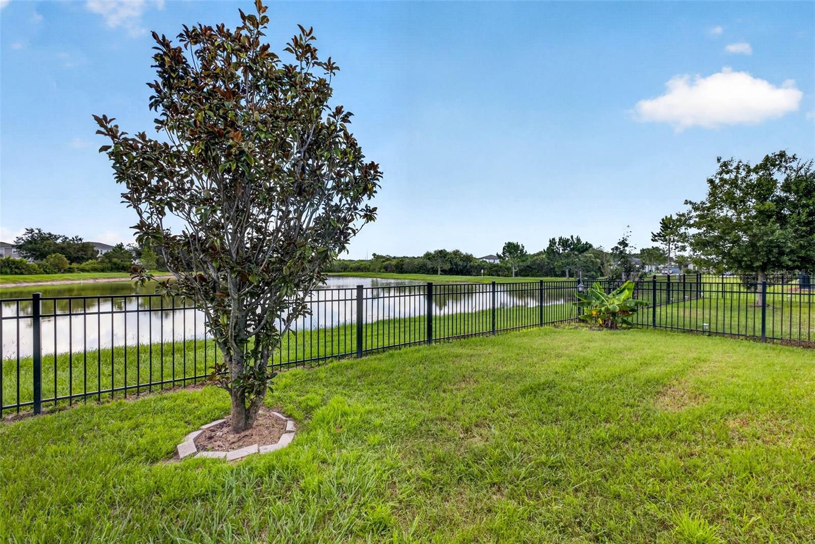 7460 STONEBROOK CIR