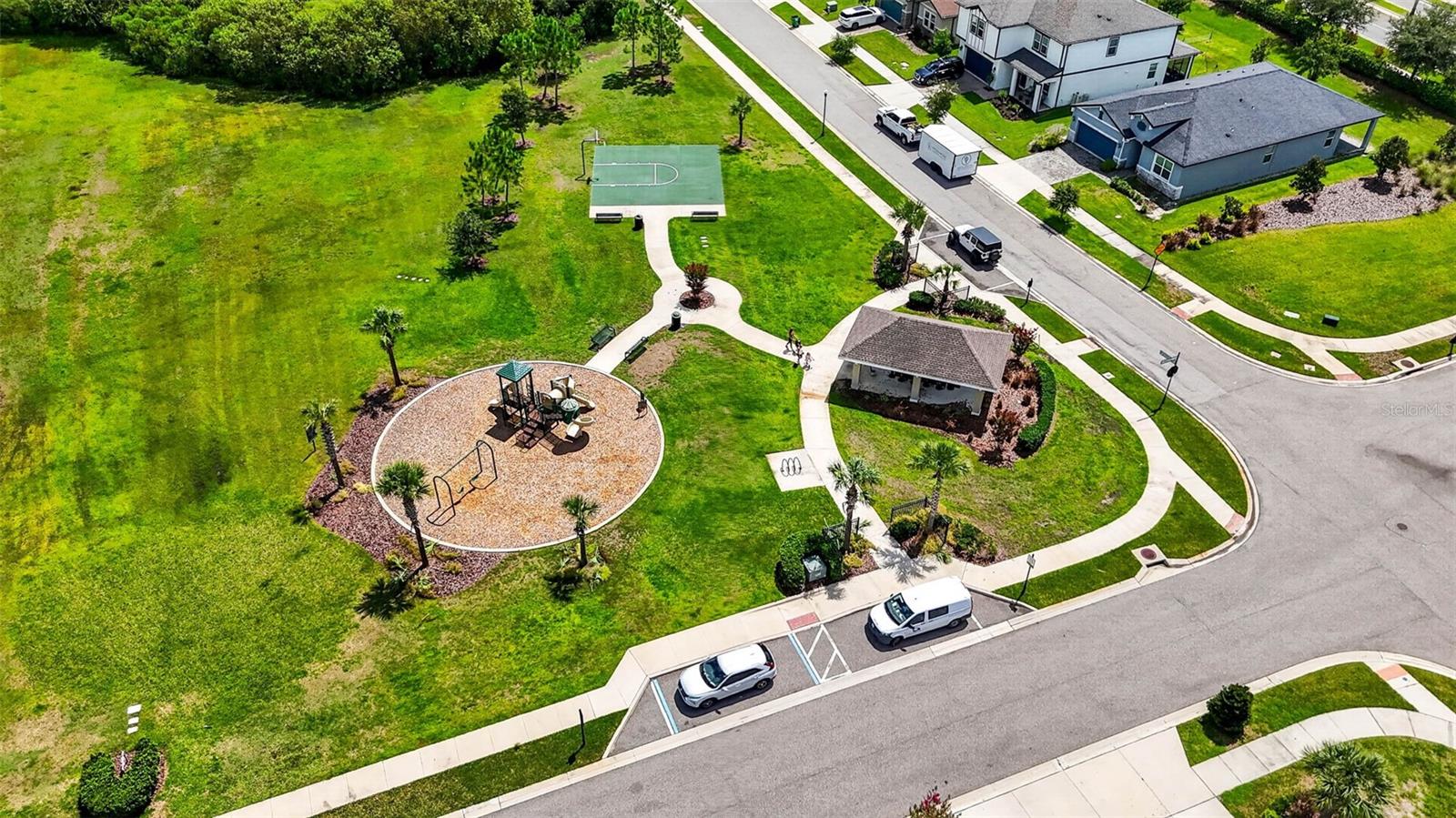 7460 STONEBROOK CIR
