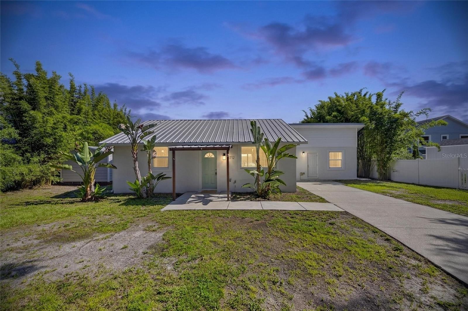 6712 Myrna Dr, Tampa