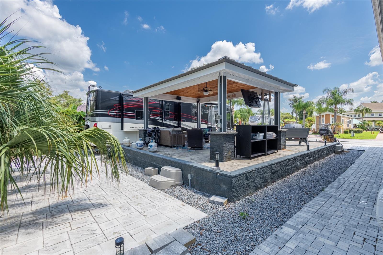 6757 AMANDA VISTA CIR