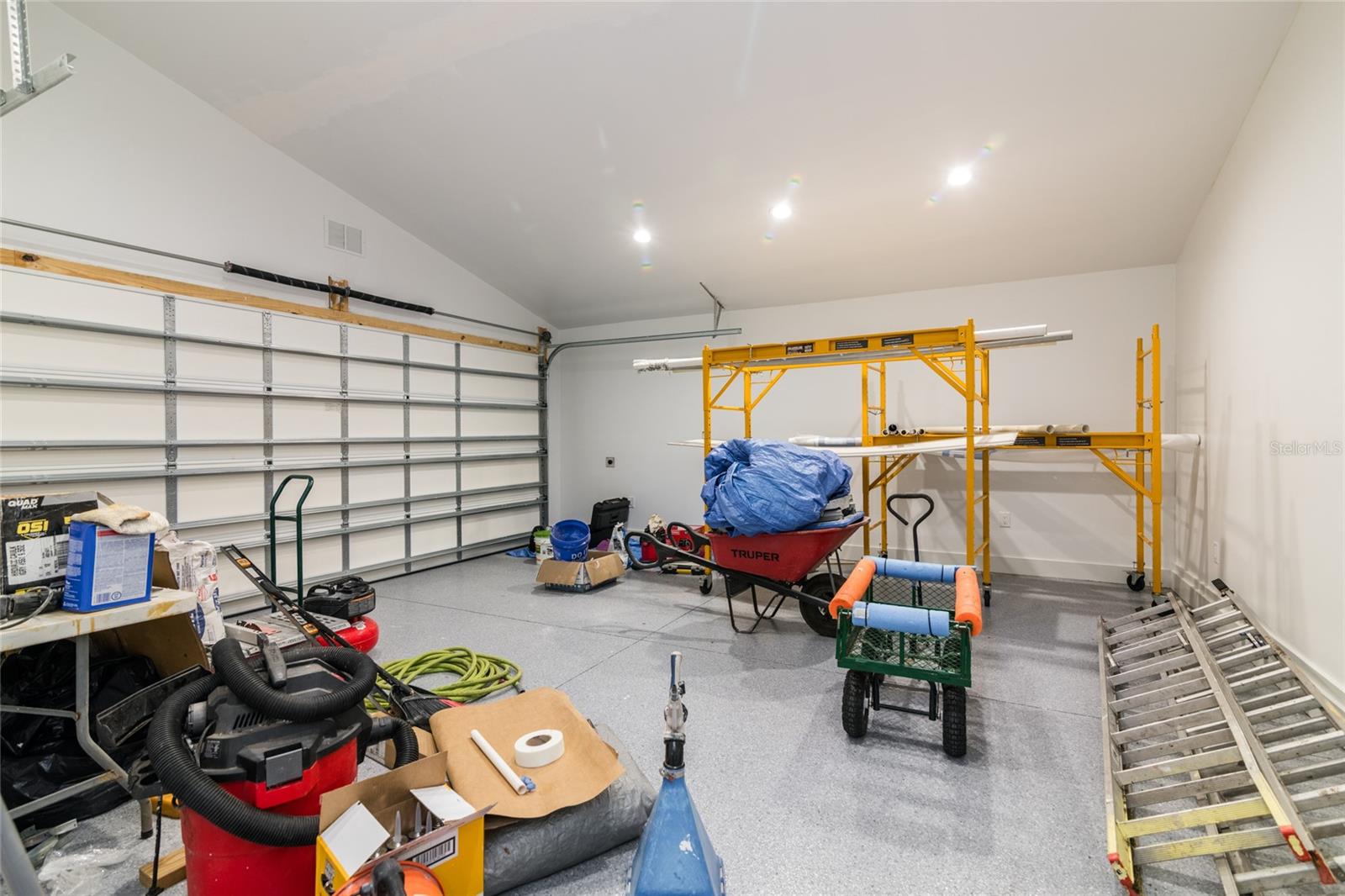 6757 AMANDA VISTA CIR