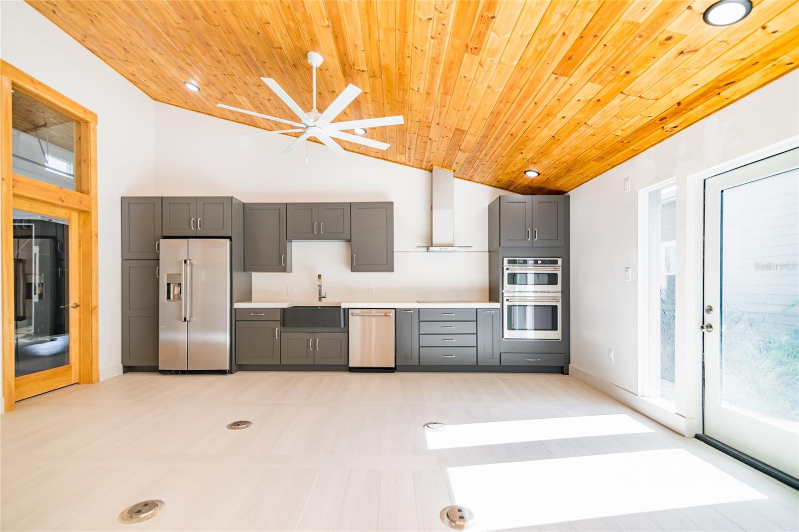 6757 AMANDA VISTA CIR