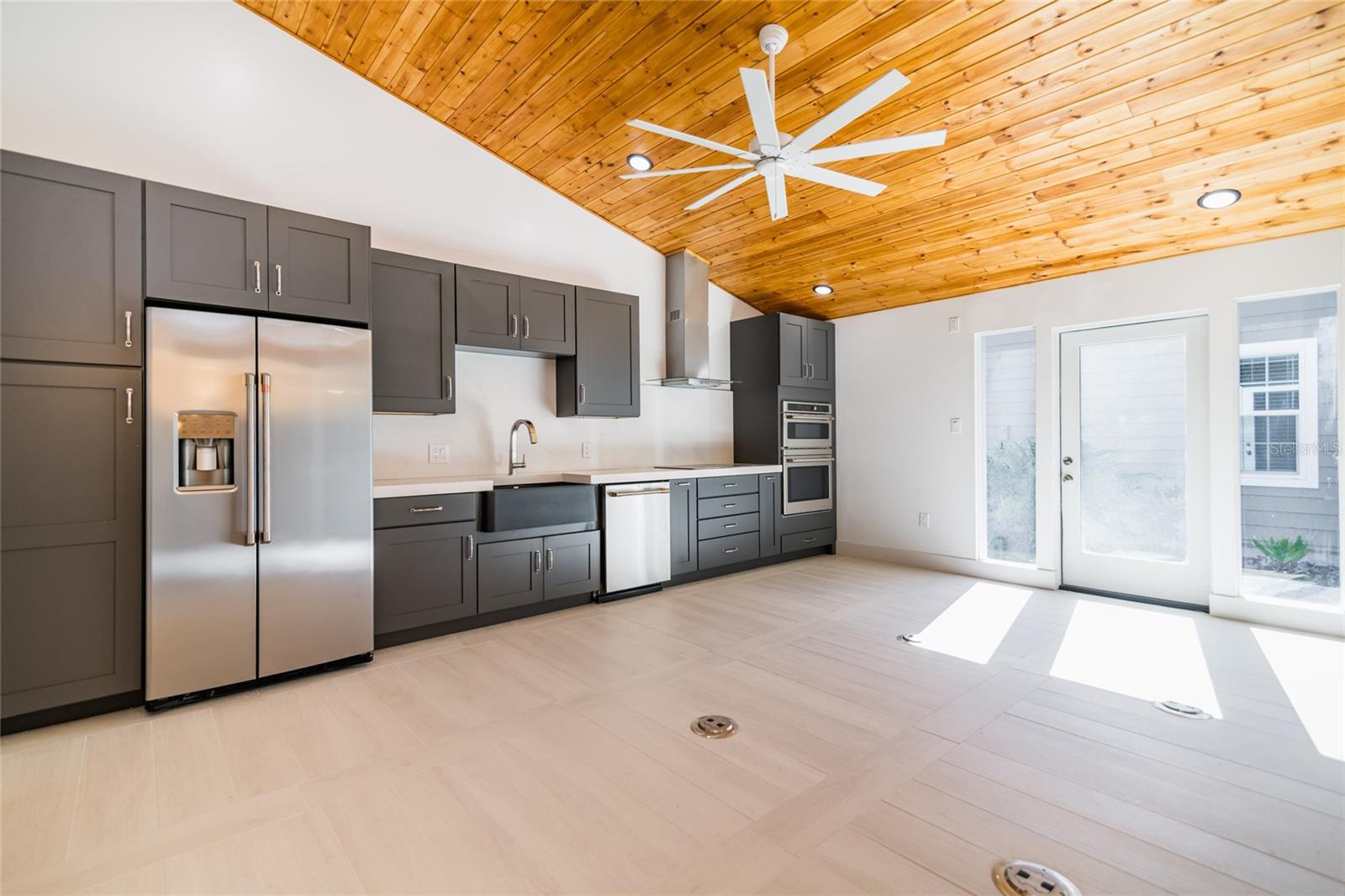 6757 AMANDA VISTA CIR