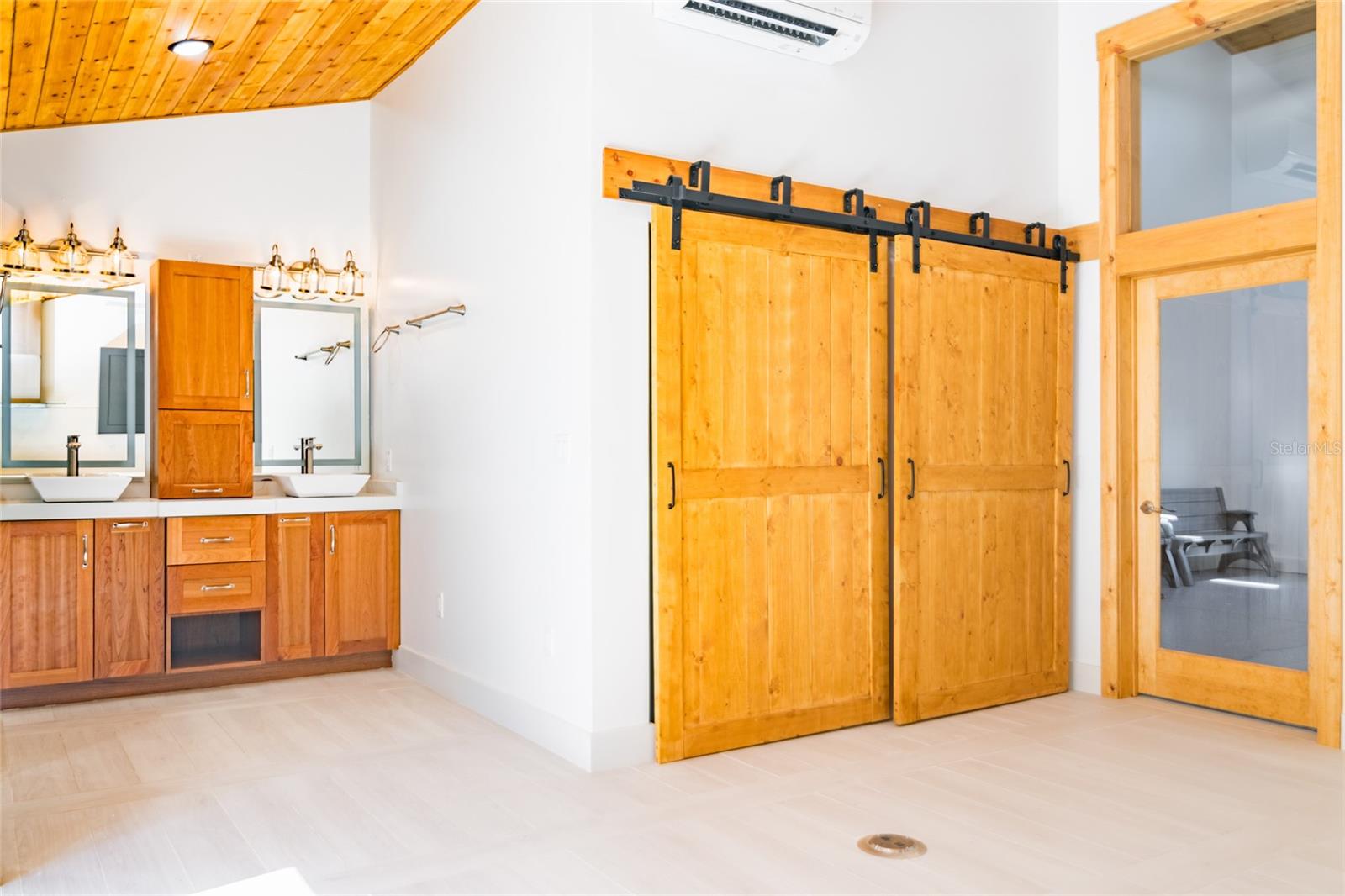 6757 AMANDA VISTA CIR