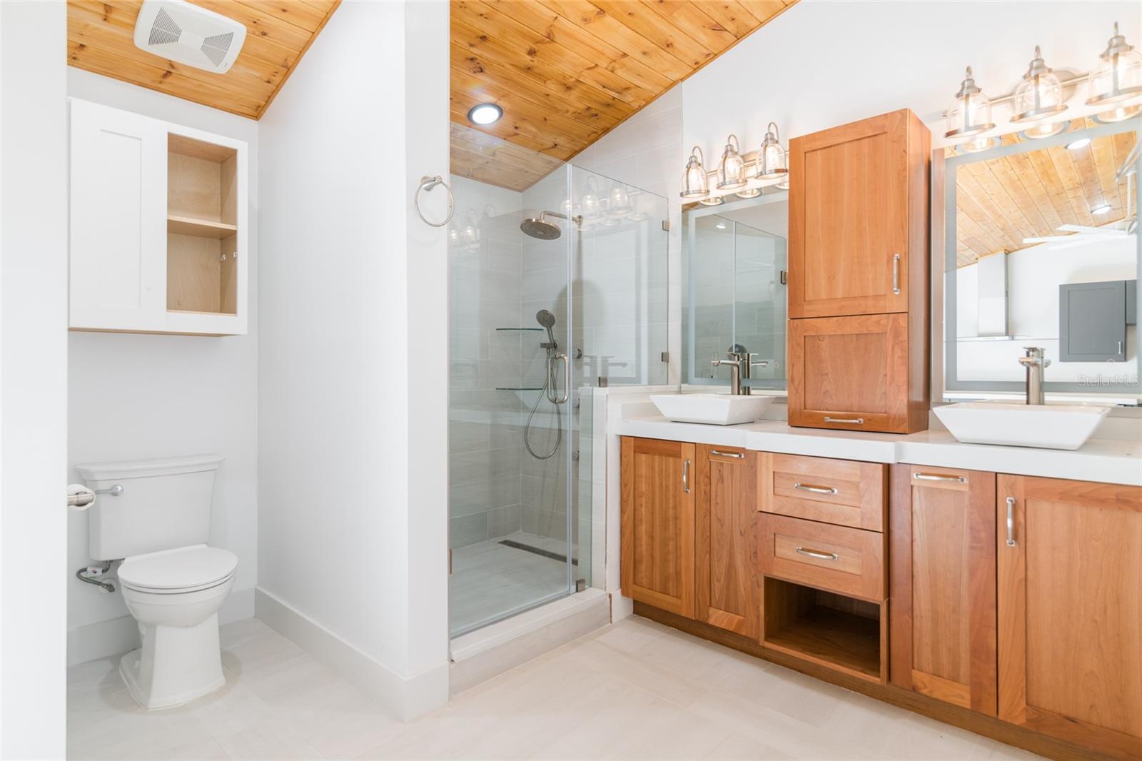 6757 AMANDA VISTA CIR