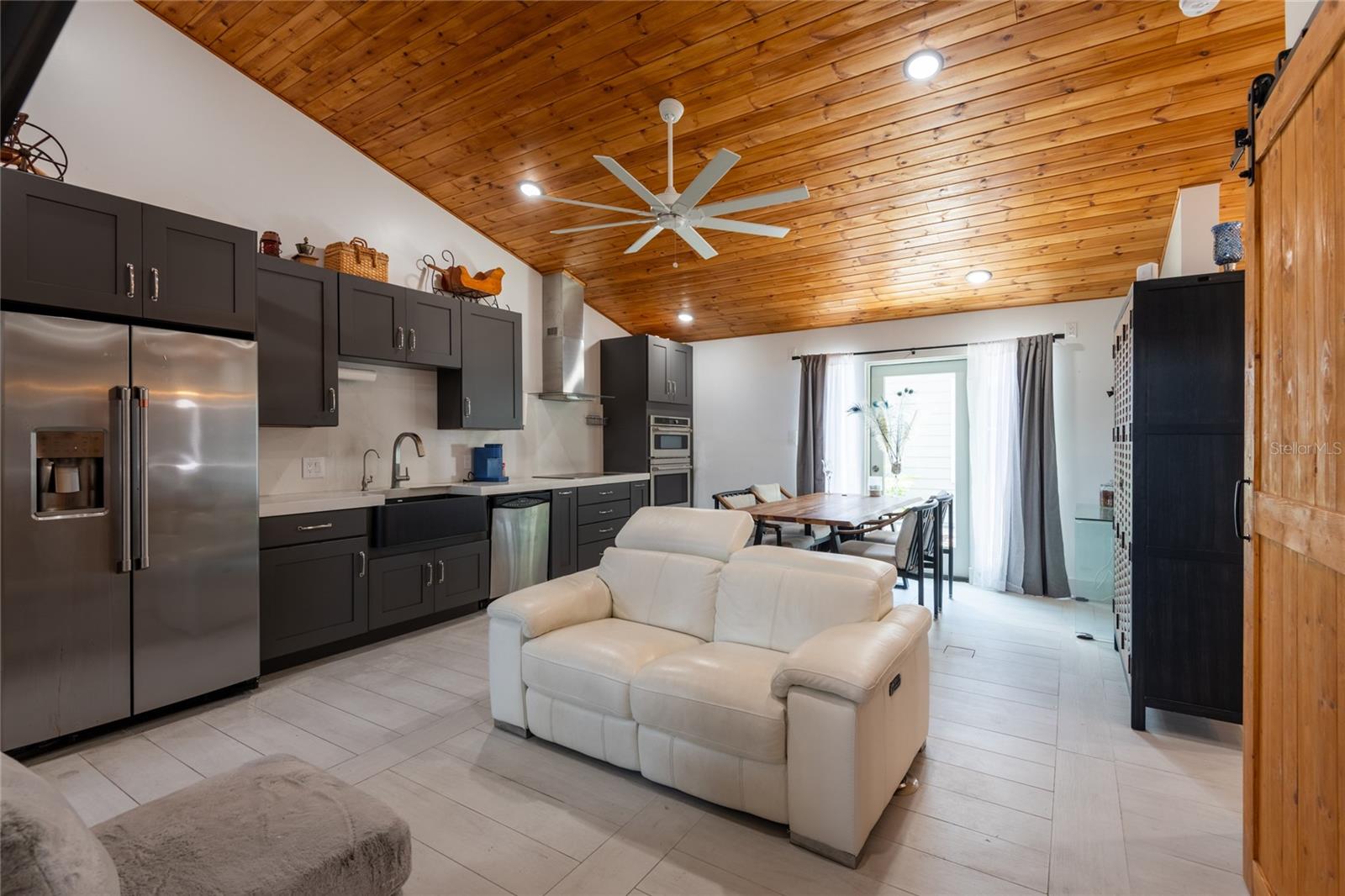 6757 AMANDA VISTA CIR