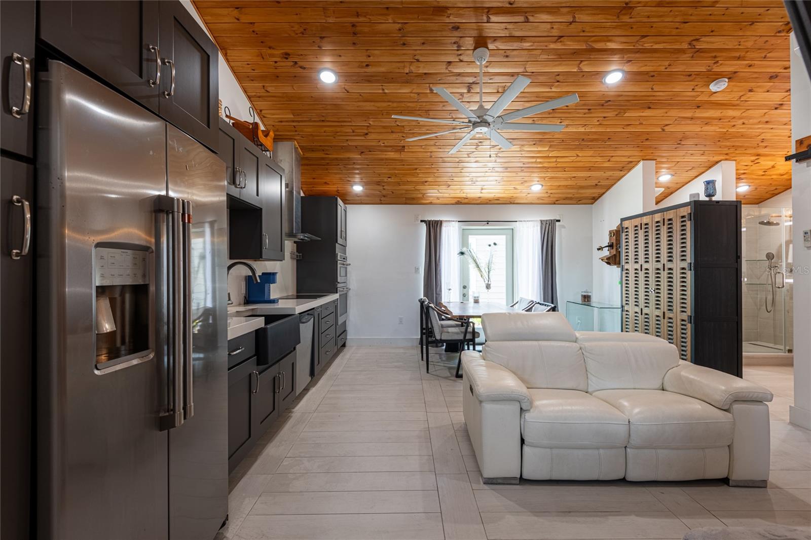 6757 AMANDA VISTA CIR