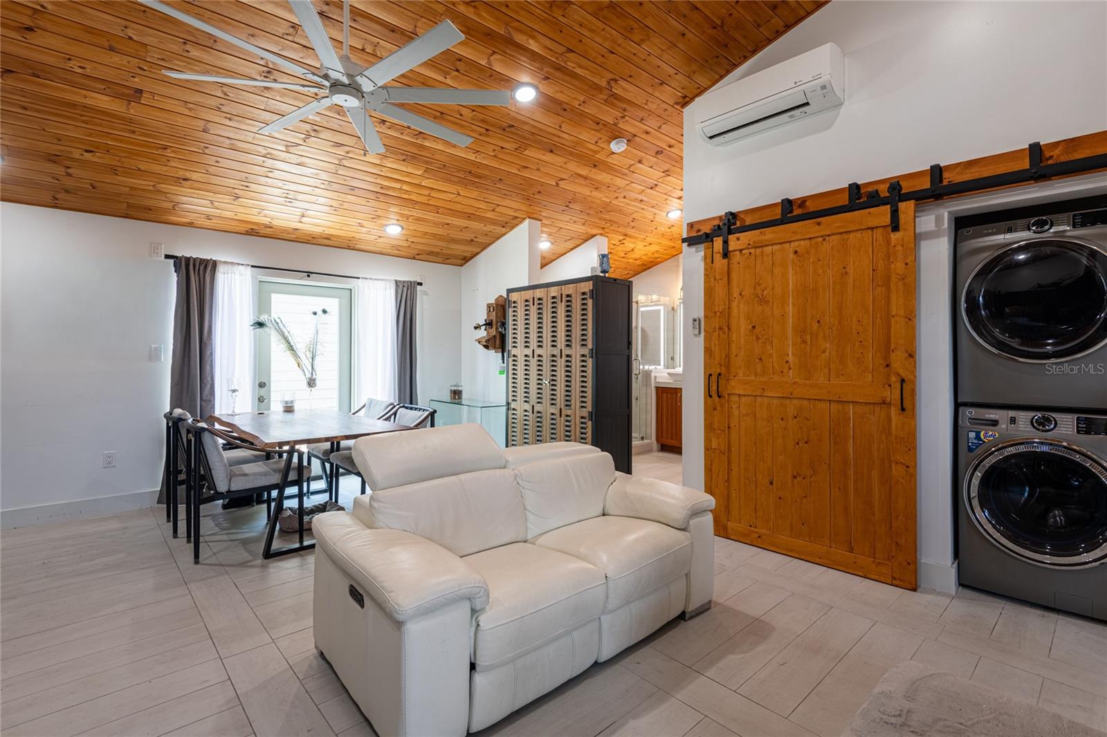 6757 AMANDA VISTA CIR