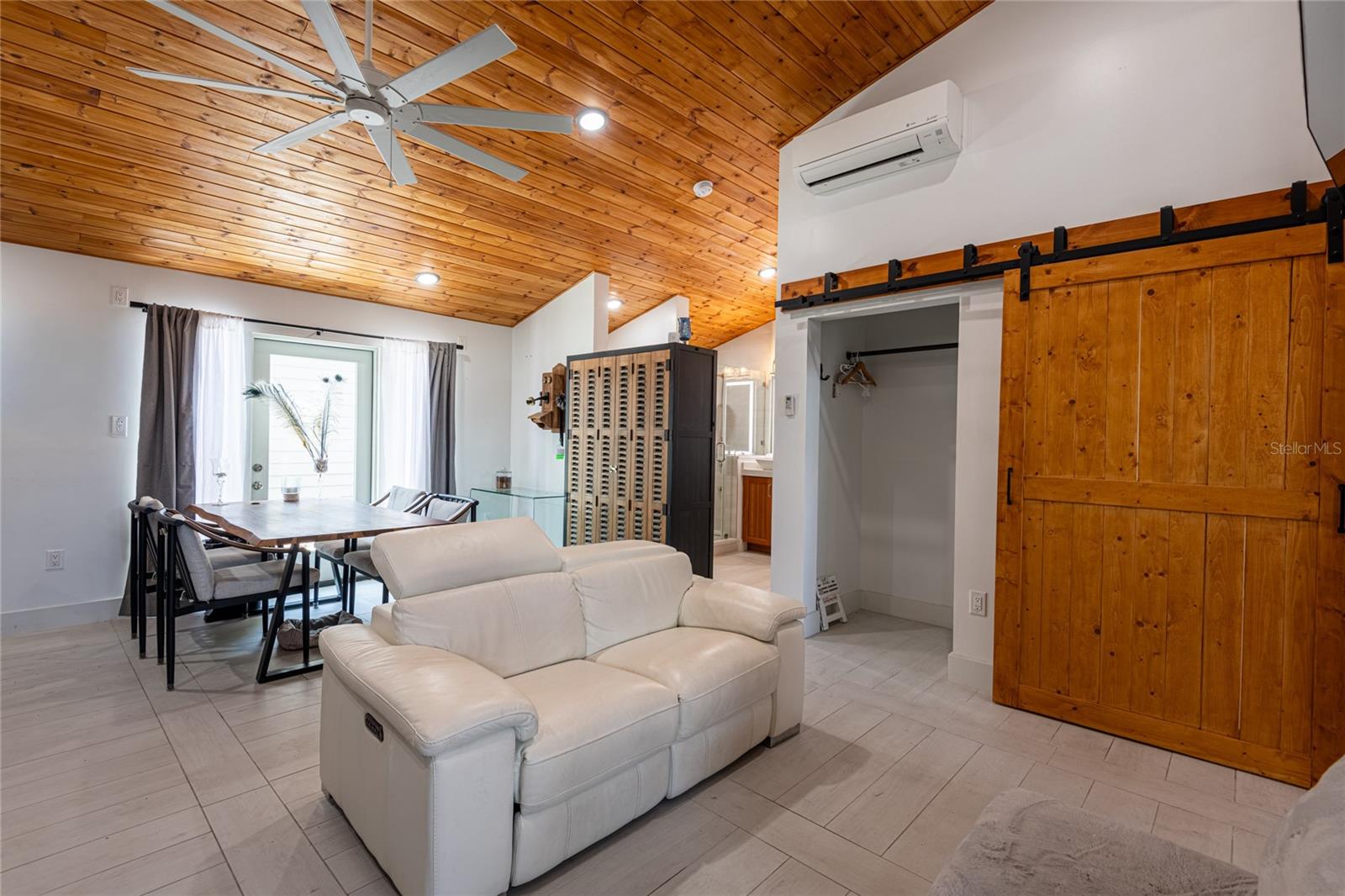 6757 AMANDA VISTA CIR