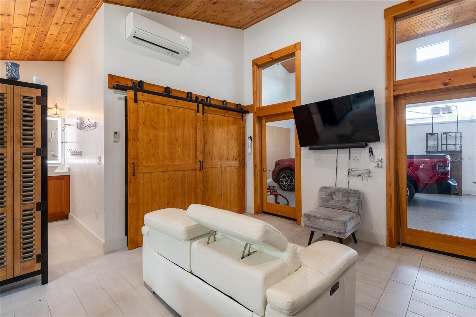 6757 AMANDA VISTA CIR