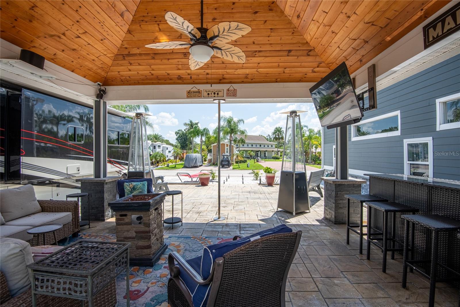 6757 AMANDA VISTA CIR