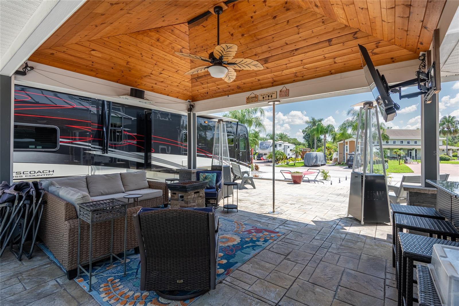6757 AMANDA VISTA CIR