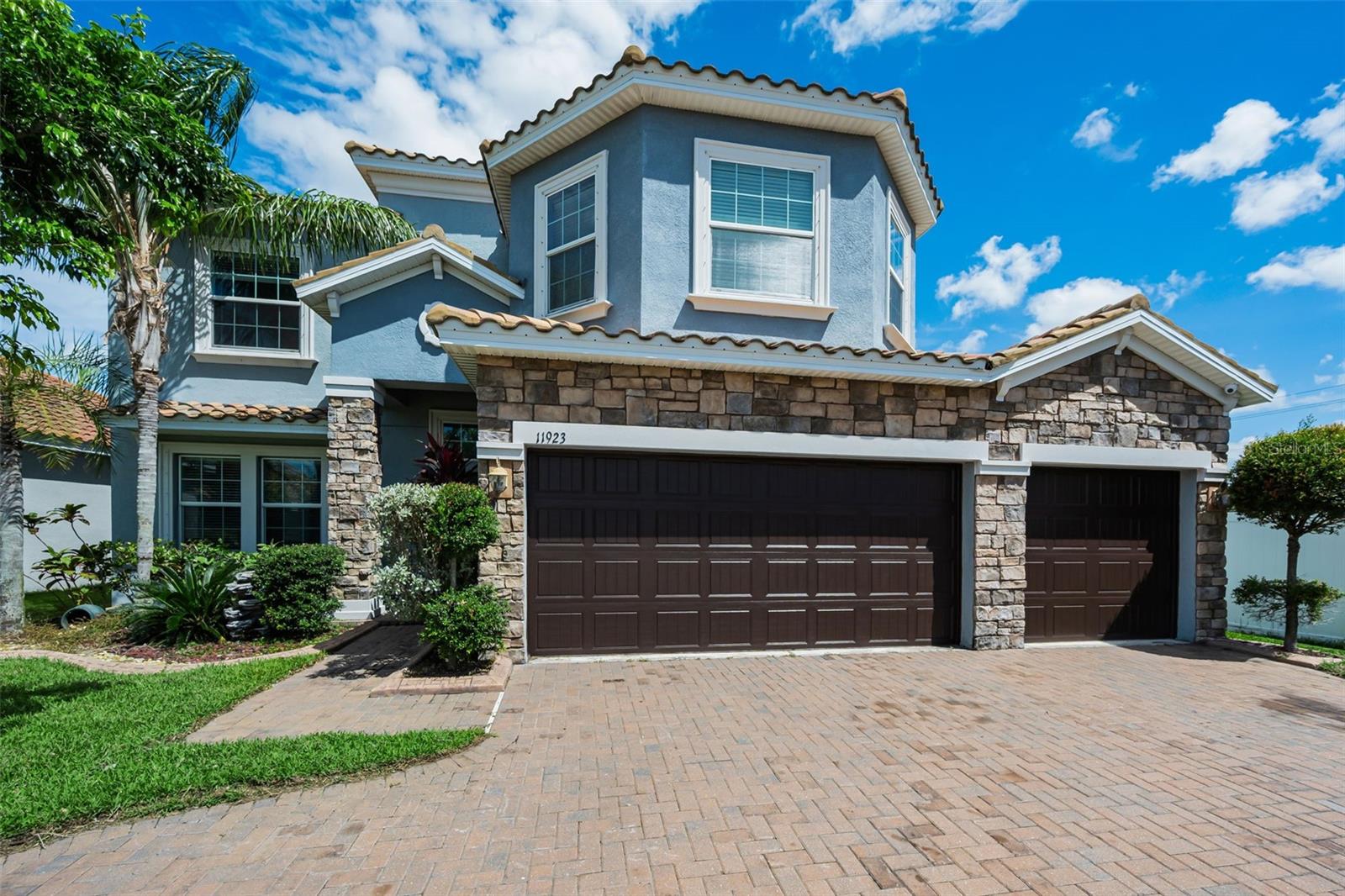 11923 CINNAMON FERN DR