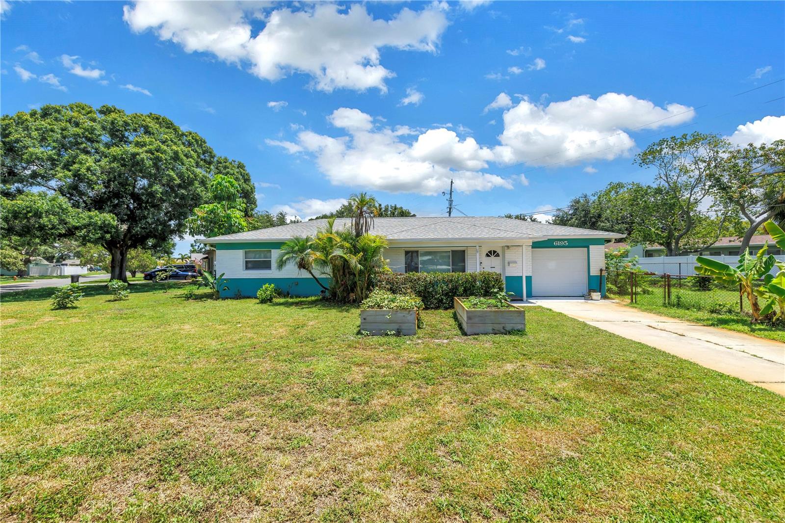6195 28th Ave N, St Petersburg