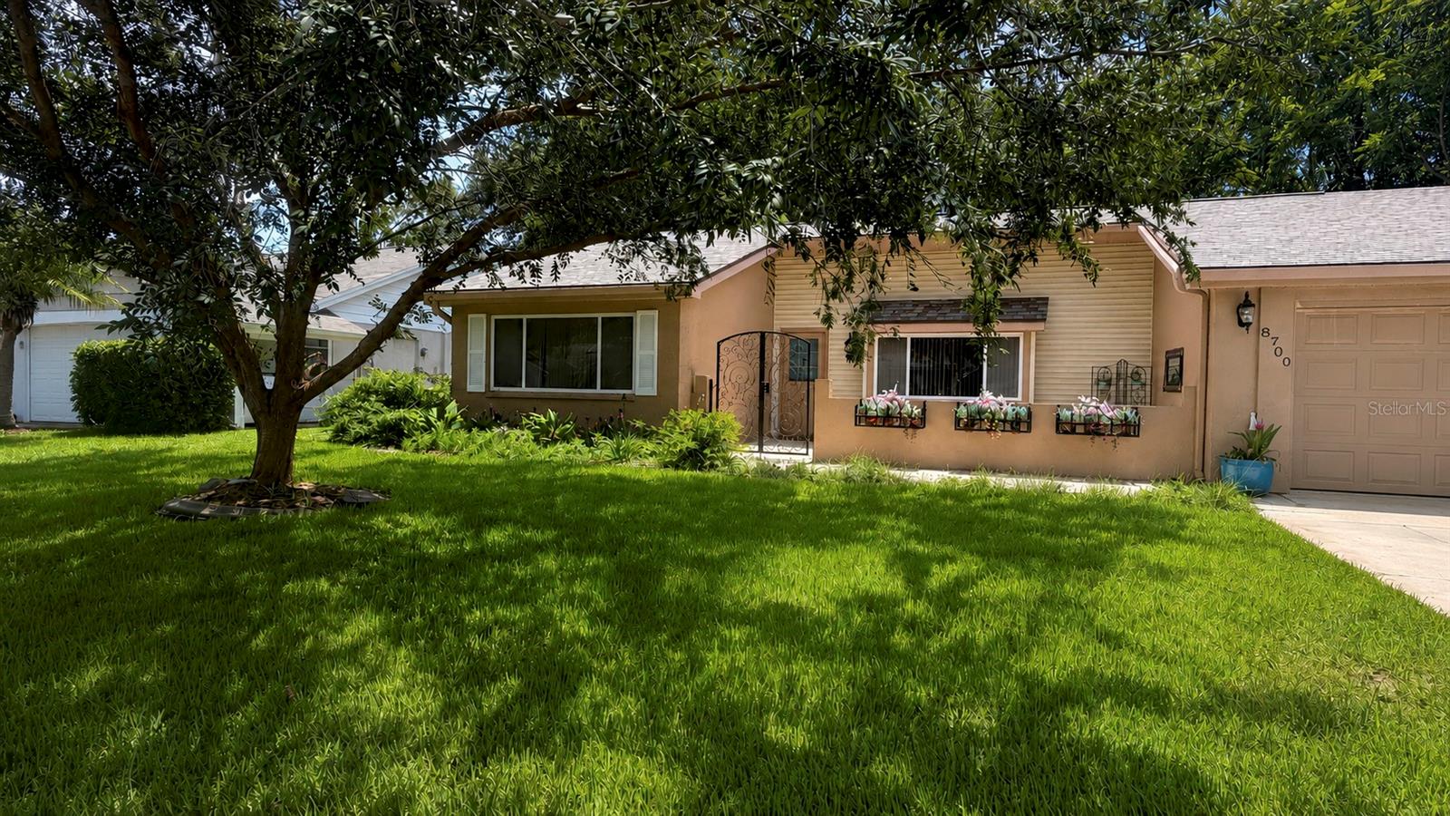 8700 POWDERHORN ROW